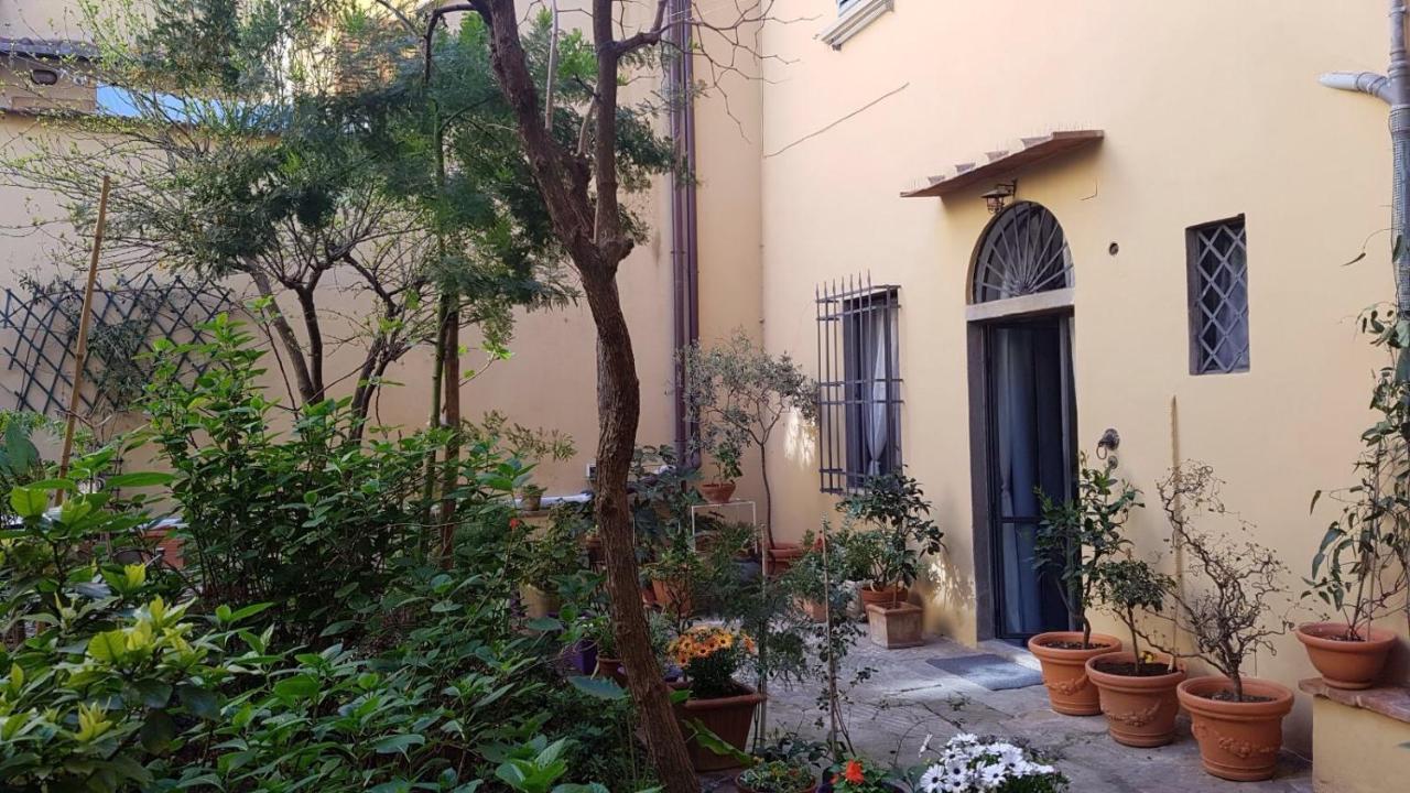 Cynthia'S Garden - Apartment With Private Garden In Santa Croce Florence Buitenkant foto