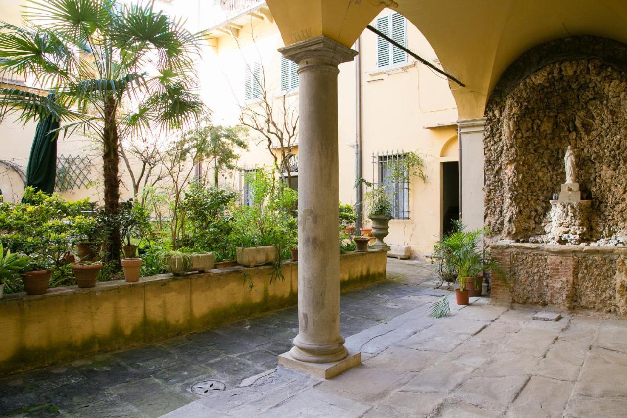 Cynthia'S Garden - Apartment With Private Garden In Santa Croce Florence Buitenkant foto