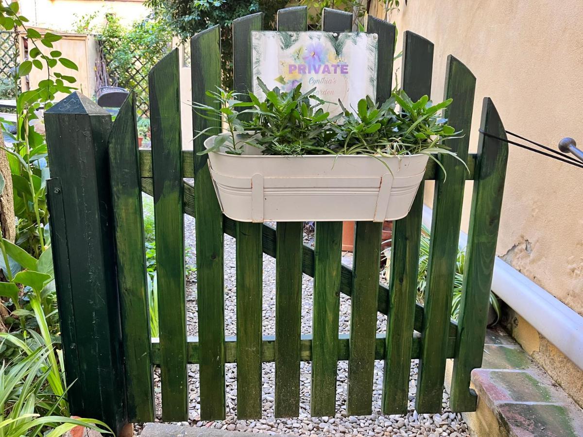 Cynthia'S Garden - Apartment With Private Garden In Santa Croce Florence Buitenkant foto